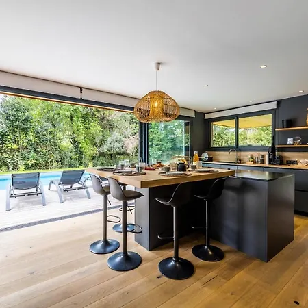Izarra Keyweek 5 Bedrooms With Heated Pool Chiberta Anglet