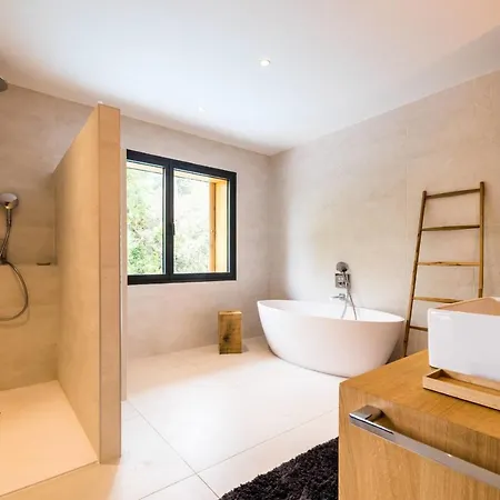 Villa Izarra Keyweek 5 Bedrooms With Heated Pool Chiberta Anglet