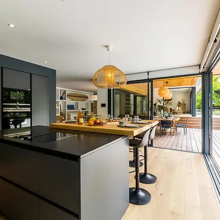 Izarra Keyweek 5 Bedrooms With Heated Pool Chiberta Villa Anglet